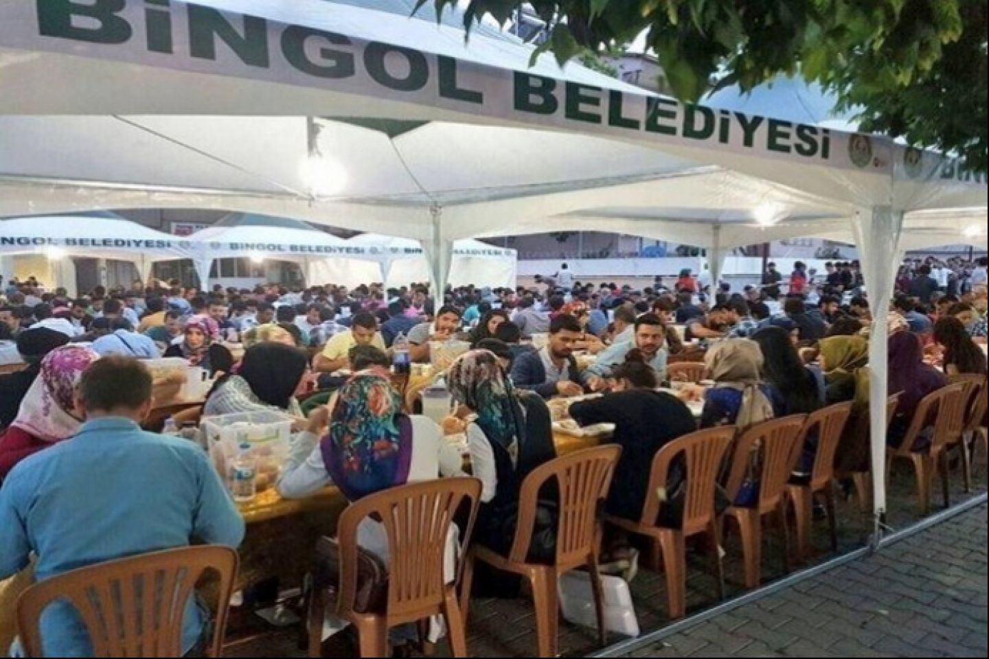 İftar çadırında 1.500 kişi iftarını açacak