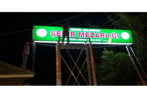 Mezarlıklarda bayram temizliği