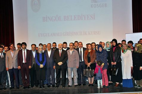 "Uygulamalı Girişimcilik Eğitimi" kursunu başarıyla tamamlayan 105 kursiyere sertifikaları verildi.