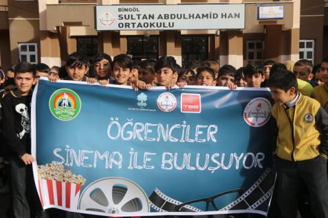 Öğrenciler sinemayla buluşuyor