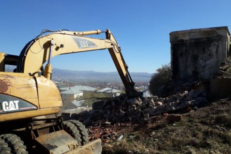 Uyuşturucu meskenleri yıkıldı