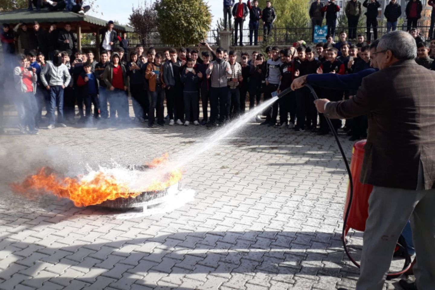 Yangın ve kurtarma tatbikatı