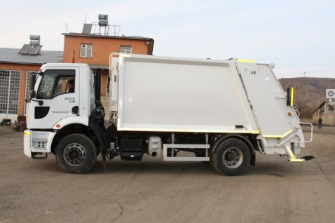 Bingöl belediyesi’ne yeni çöp kamyonu hibe edildi