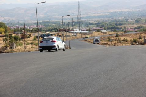 Kadın doğum hastanesi’nin yolu asfaltlandı