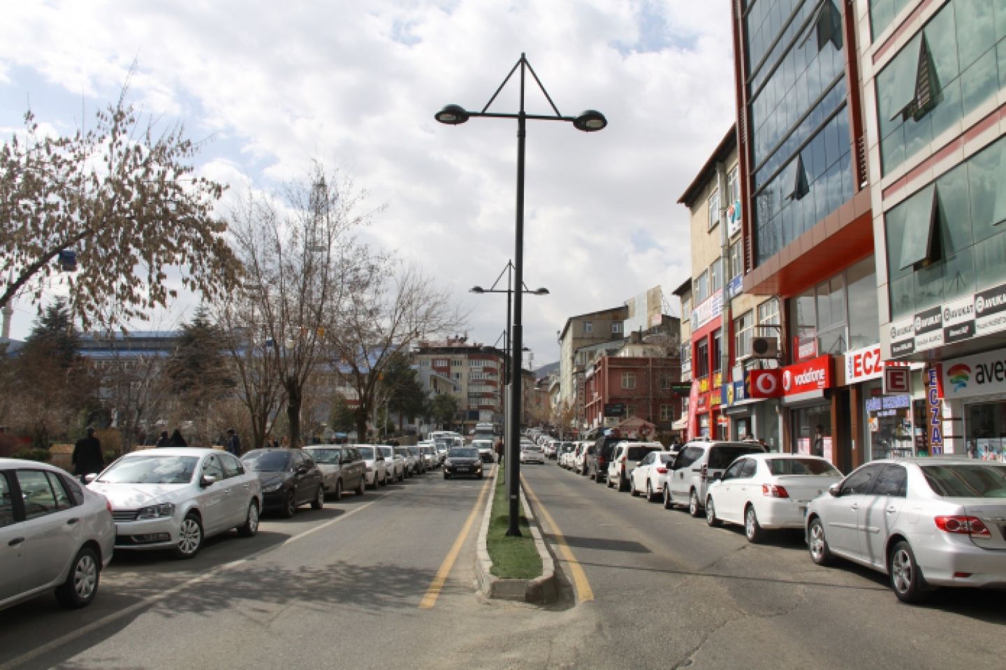 İnönü caddesi’nde aydınlatma sistemi yenilendi