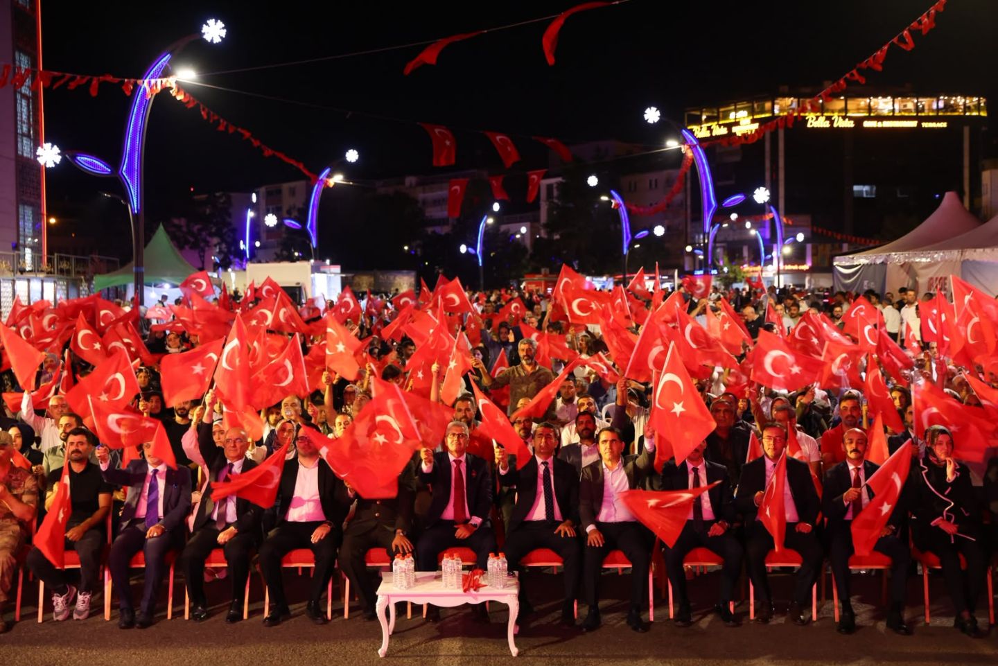 15 TEMMUZ DESTANININ 10. YILINDA BİNGÖL TEK YÜREK OLDU