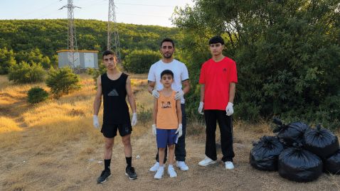 DOĞADA ÖNCE ANTRENMAN SONRA TEMİZLİK YAPTILAR